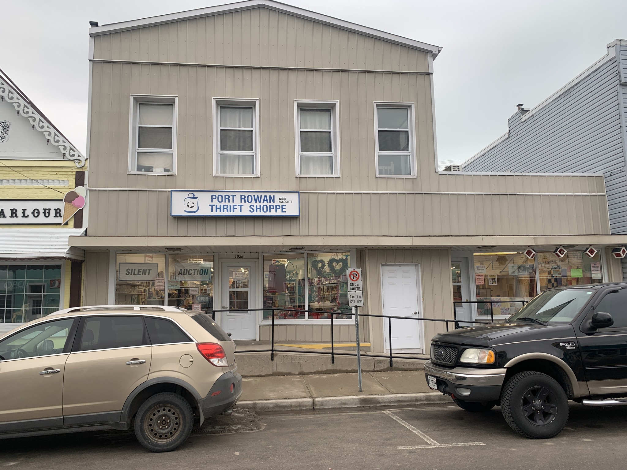 Port Rowan Thrift Shoppe storefront