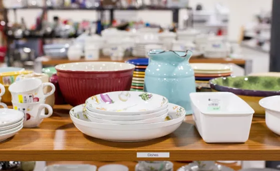 crowded closet plates